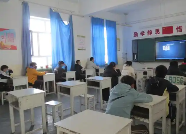 校园建设智慧讲堂构建在线课程共享及虚拟实验实训等方面深化对接 校园建设智慧讲堂构建在线课程共享及虚拟实验实训等方面深化对接